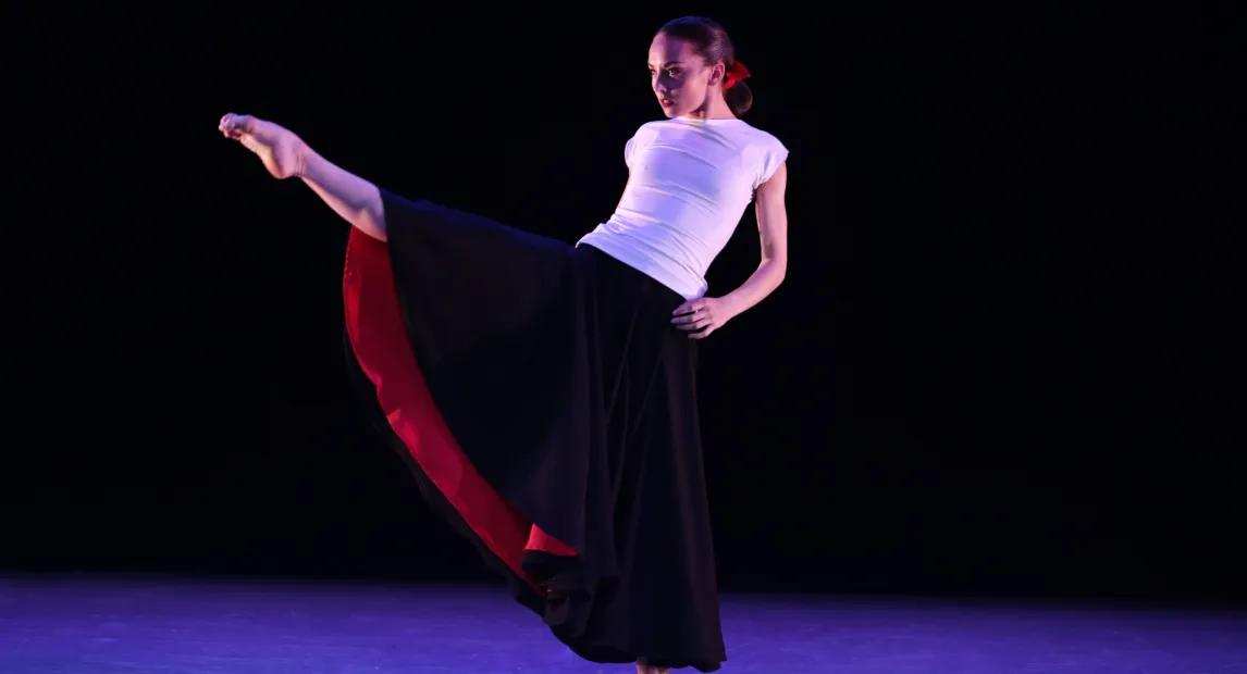 Anne Souder in Martha Graham’s Immediate Tragedy by Melissa Sherwood.