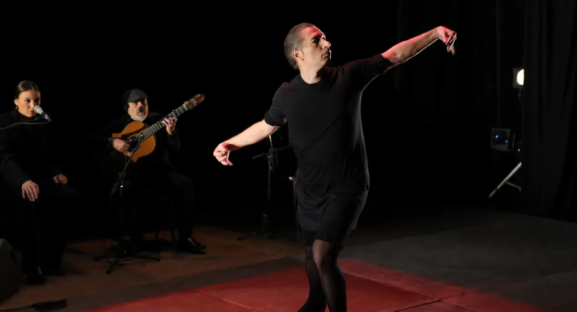 Israel Galván -  LA EDAD DE ORO