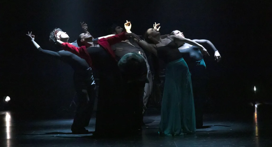 Foto de escena de 'Tentativo', de Compañía de Danza Jesús Carmona', en Centro Danza Matadero