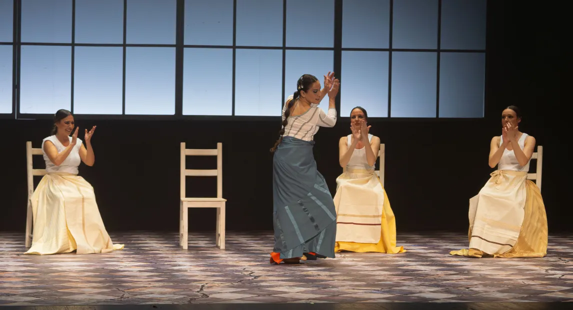 Rafaela Carrasco - 'Humo'