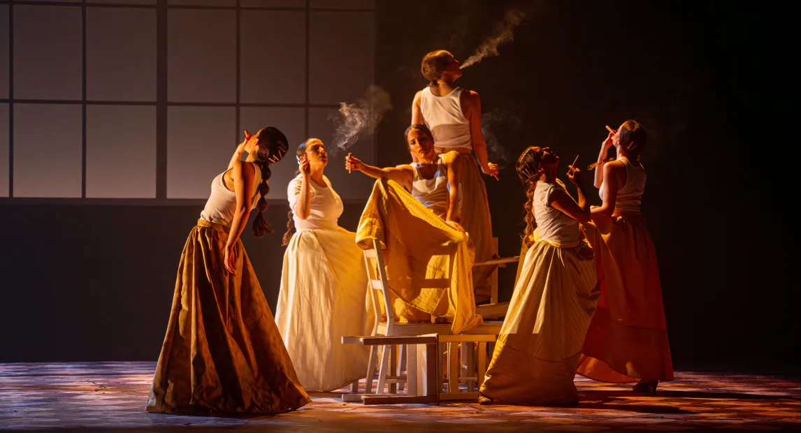 Rafaela Carrasco - 'Humo'