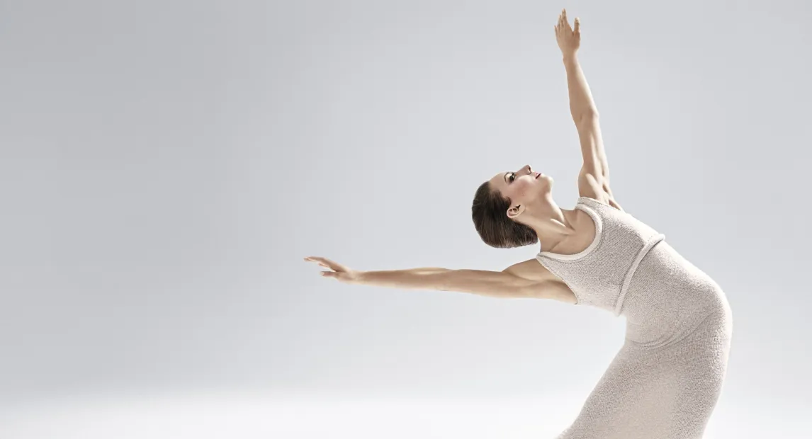 Anne Souder in Martha Graham’s Ekstasis; photo (c) Hibbard Nash Photography.