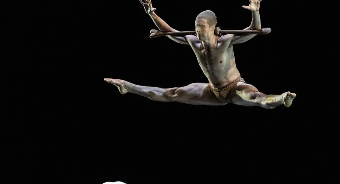 Xin Ying and Ethan Palma in Martha Graham’s Errand into the Maze; photo by Benoit Dochy.