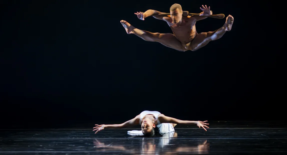 So Young An and Antonio Leone in Martha Graham’s Errand into the Maze; photo by Scott Serio.