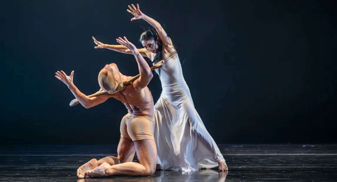 So Young An and Antonio Leone in Martha Graham’s Errand into the Maze; photo by Scott Serio.