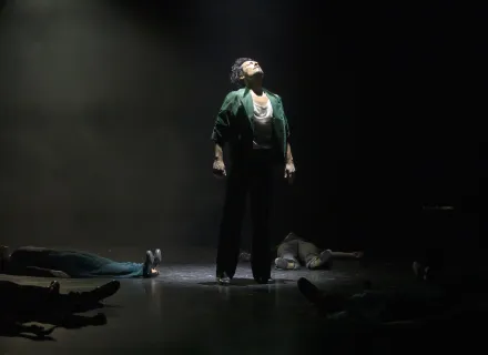 Foto de escena de 'Tentativo', de Compañía de Danza Jesús Carmona', en Centro Danza Matadero