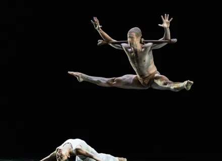 Xin Ying and Ethan Palma in Martha Graham’s Errand into the Maze; photo by Benoit Dochy.