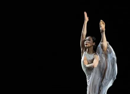 Xin Ying and Ethan Palma in Martha Graham’s Errand into the Maze; photo by Benoit Dochy.