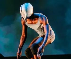 Neon Dance LEV Matadero