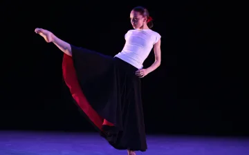 Anne Souder in Martha Graham’s Immediate Tragedy by Melissa Sherwood.